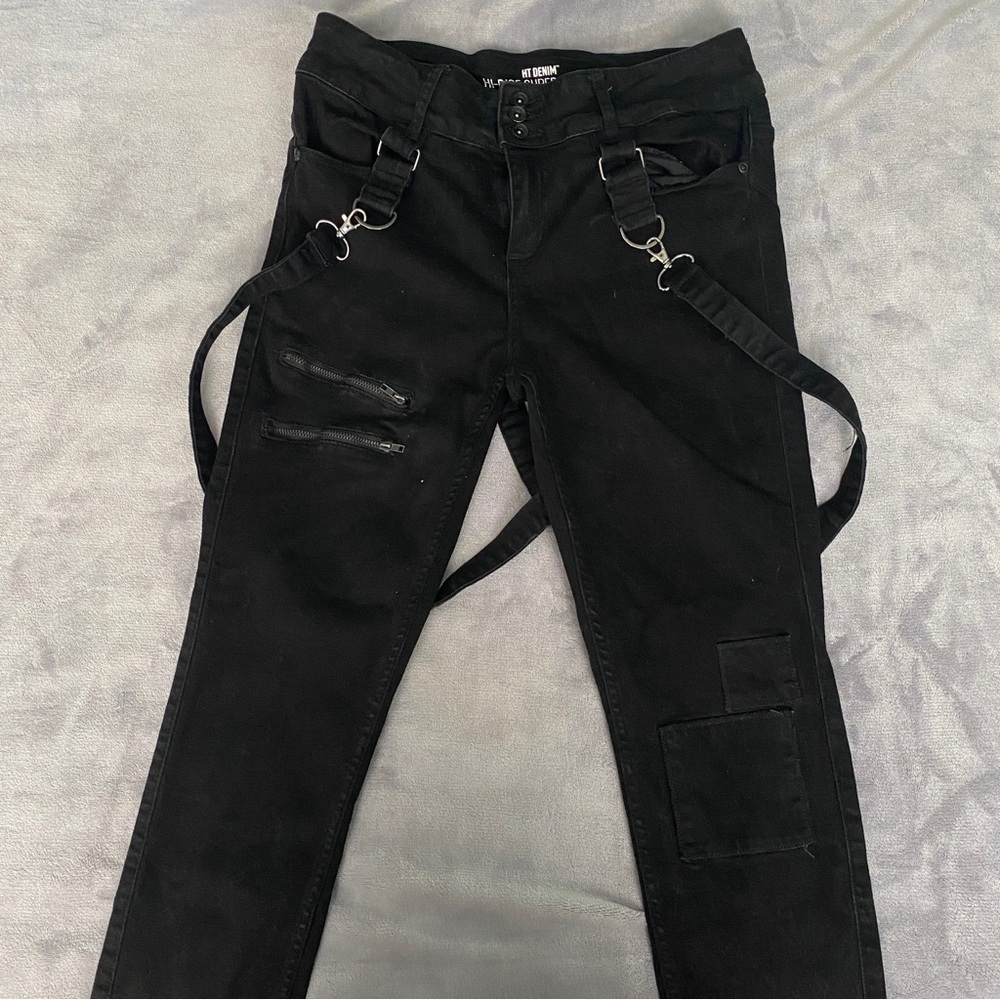 Hot Topic Black High Rise Super Skinny Jeans with Straps/ Decorative Suspenders